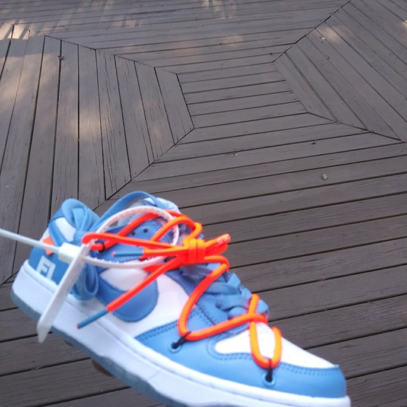 Nike dunks - Picture 2 of 3